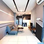 Manhattan Suites @ Itcc