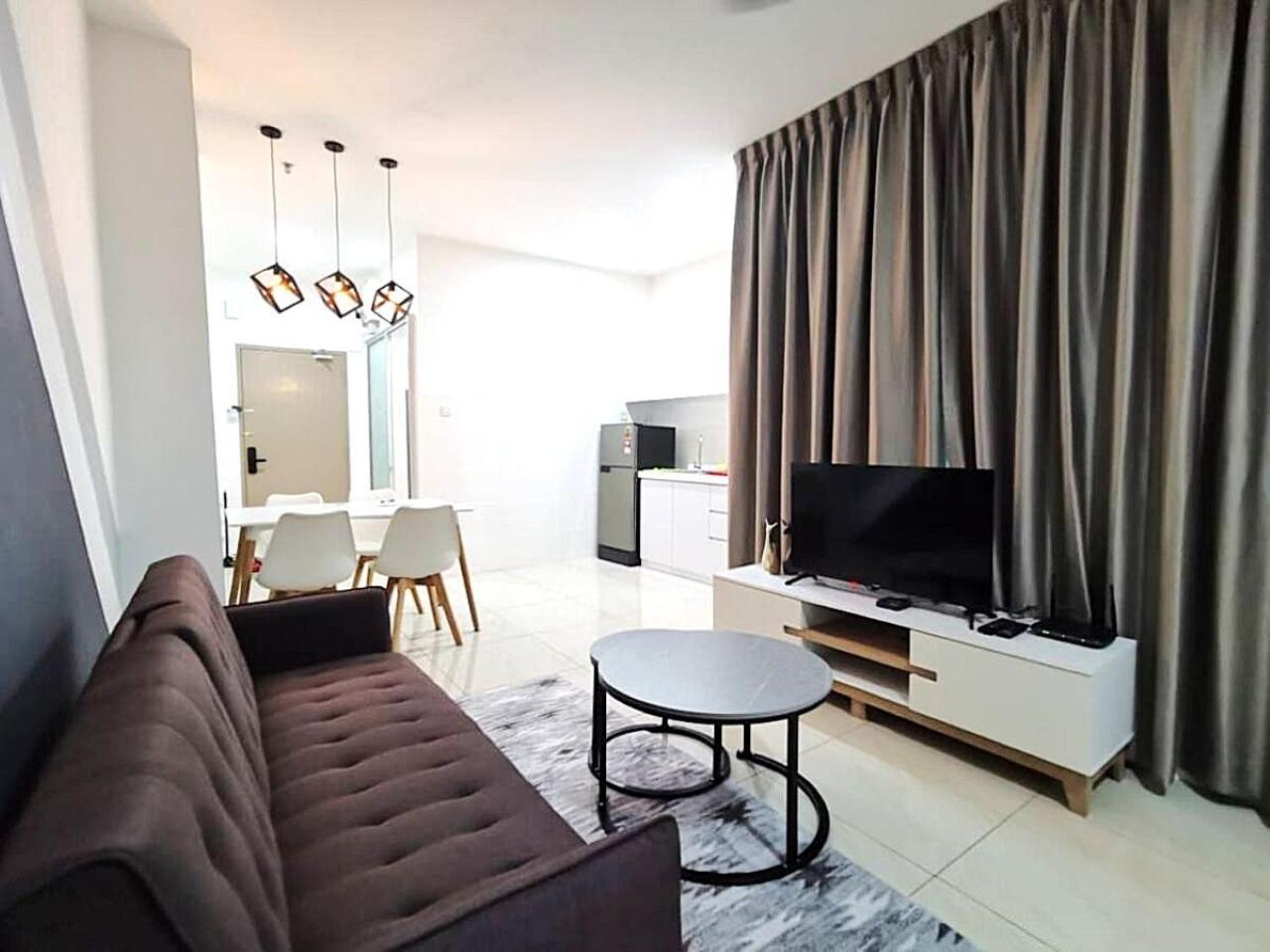Manhattan @ Itcc Apartment